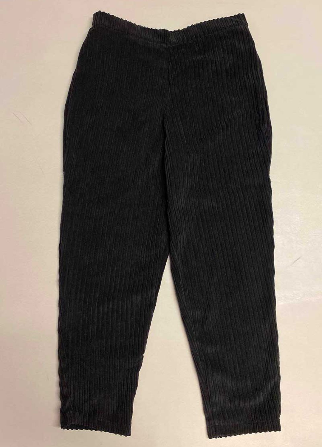 Black Corduroy Trousers- ref 9 - Resale item - Approx 10-12 Black Corduroy Trousers- ref 9 - Resale item - Approx 10-12 - Image 1