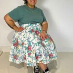 Floral Circle Skirt- ref 150 - Resale item - Approx 30-32