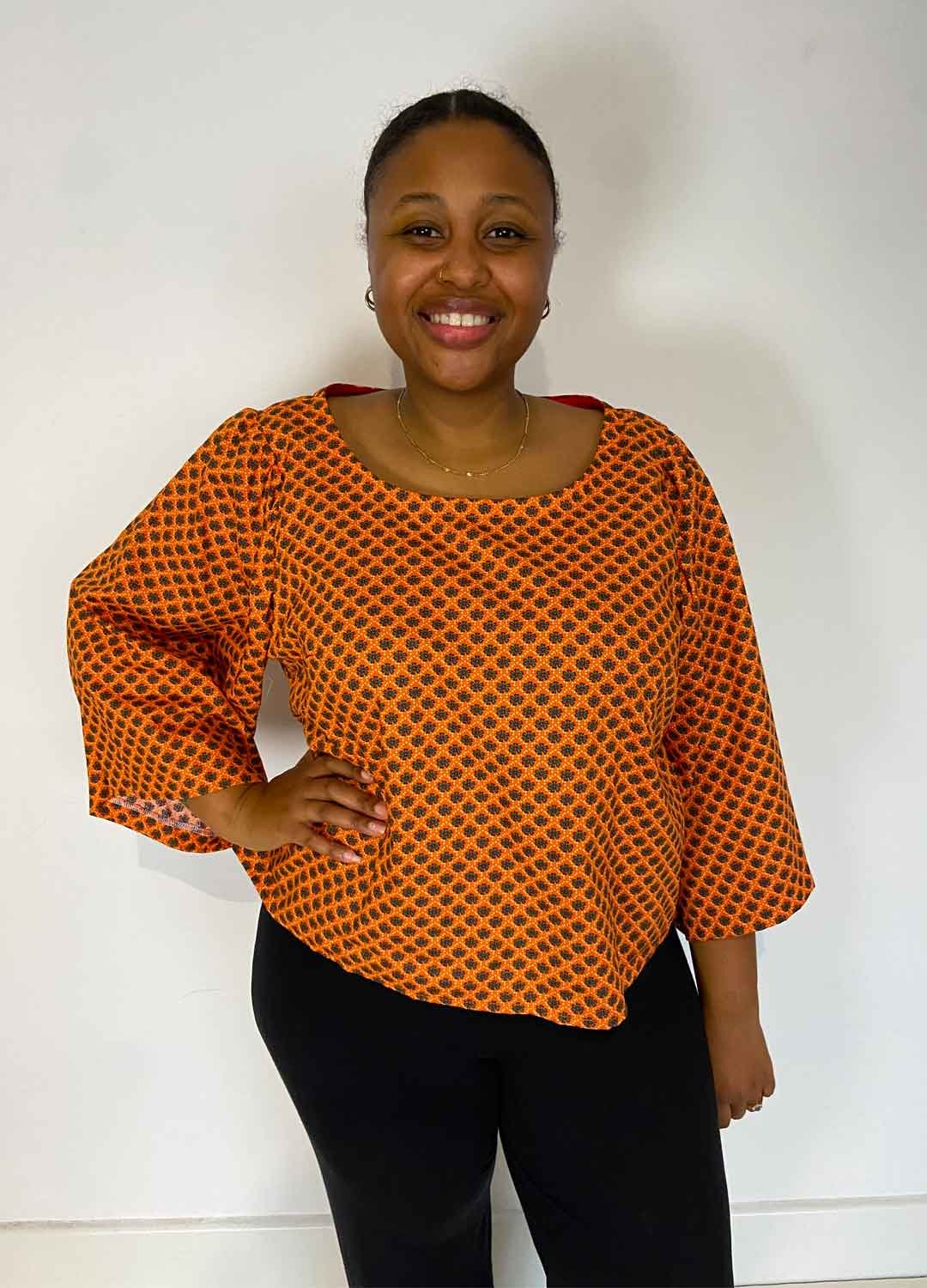 gatheredSleeveTee1a Orange Floral Tee - ref 145 - Resale item - Approx UK 14-16 - Image 1