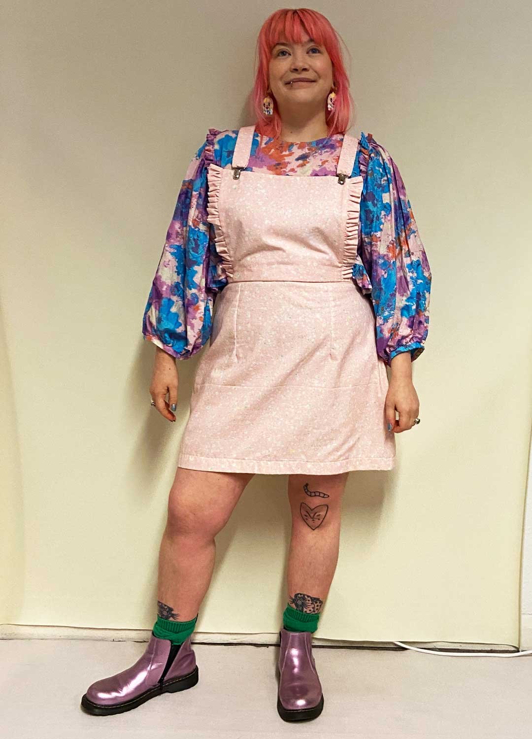 Pink terrazzo cotton dungaree-mini – ref 192 – Resale item – Approx UK 12-14 Pink terrazzo cotton dungaree-mini - ref 192 - Resale item - Approx UK 12-14 - Image 1